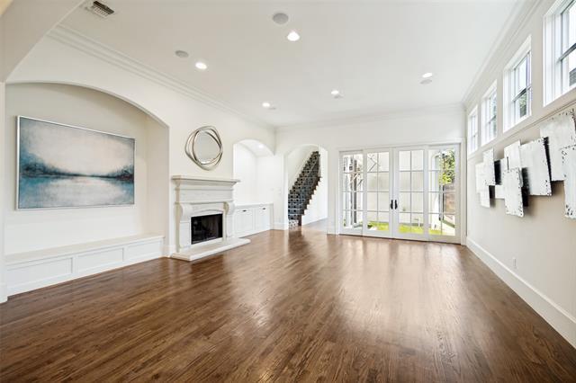 Photo - 3614 Edgewater St
