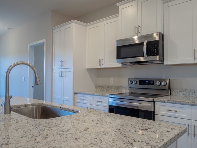 Photo - 408 S Zetterower Ave