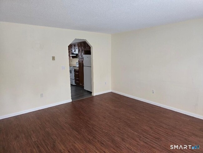 Photo - 100 Mark Ln Unit B6