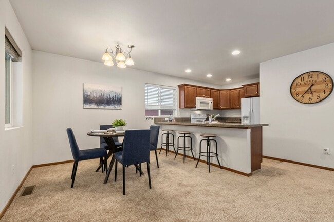 Photo - 3 bedroom 2.5 bath Home in beautiful Blaine!