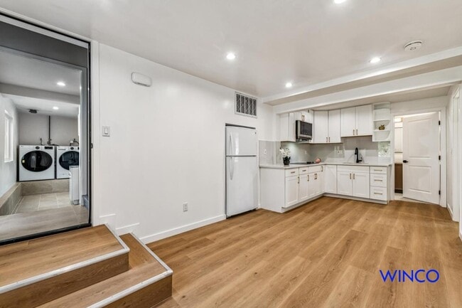 Photo - 372 Avalon Dr