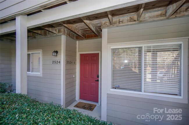 Photo - 2524 Stradbrook Dr