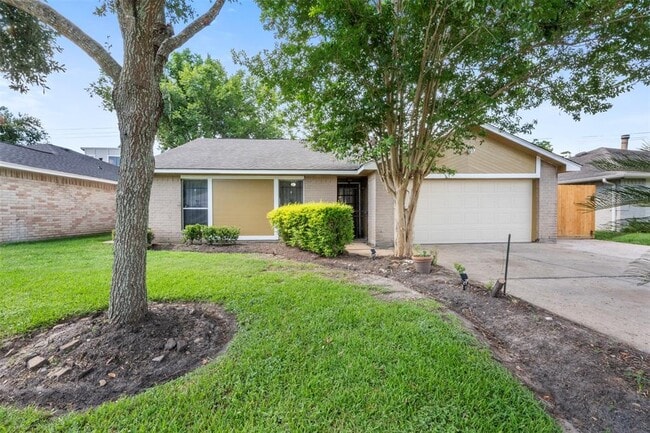 Photo - 6631 Villarreal Dr House