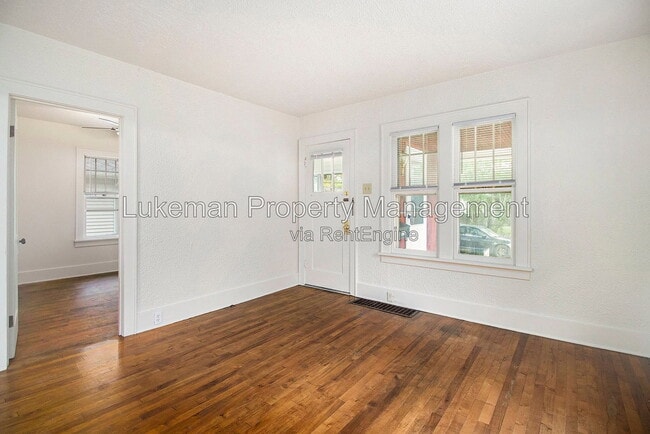 Photo - 539 Gayle Ave