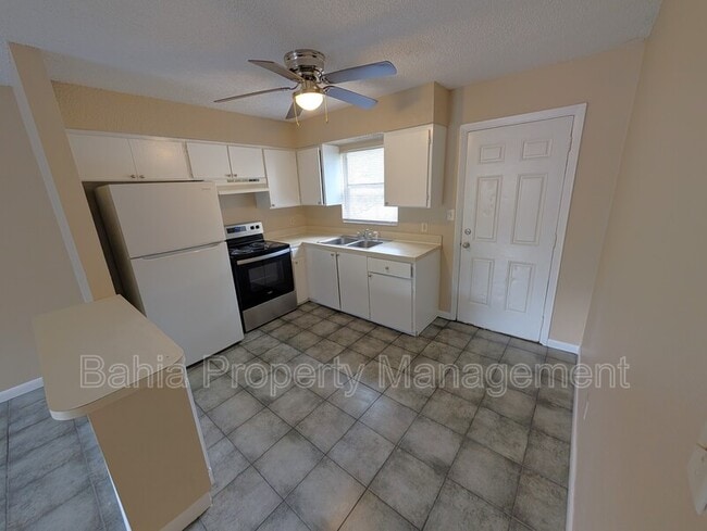 Photo - 3307 N 77th St