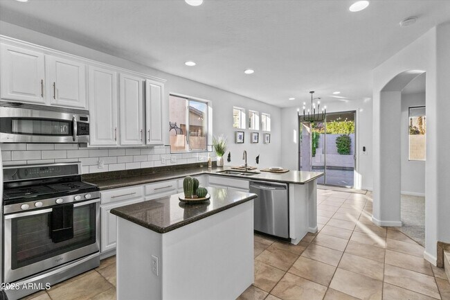 Photo - 17646 W Statler Dr