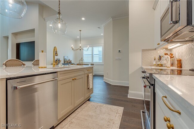 Photo - 7213 Saona CT