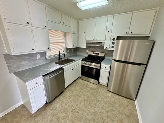 Photo - 117 Appleton Blvd