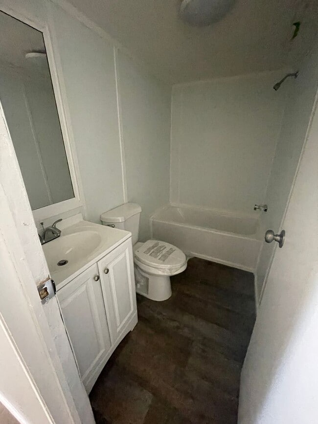 Photo - Cozy Charm Awaits in this Quaint 2 Bedroom Mobile Home! Unidad Lot 3