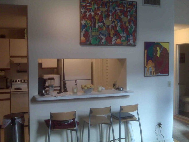 Photo - 85 Washington St Unidad 2 E