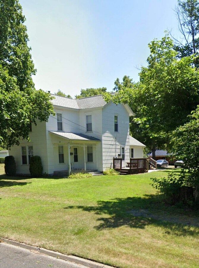 Photo - 318 E Leo St