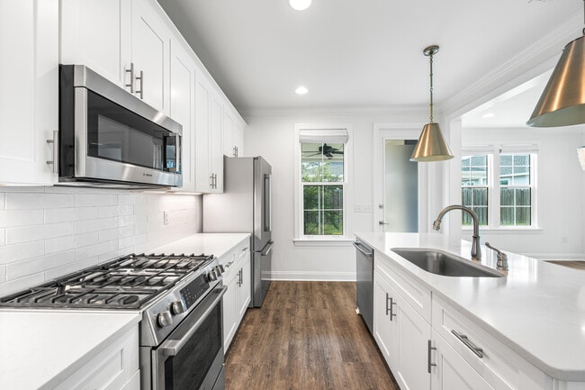 Photo - 106 Conifer Ct