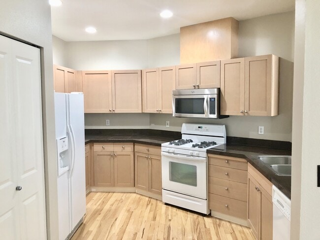 Photo - Sammamish Townhouse