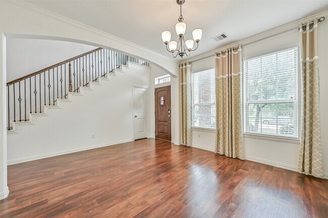Photo - 4511 Apple Point Ln