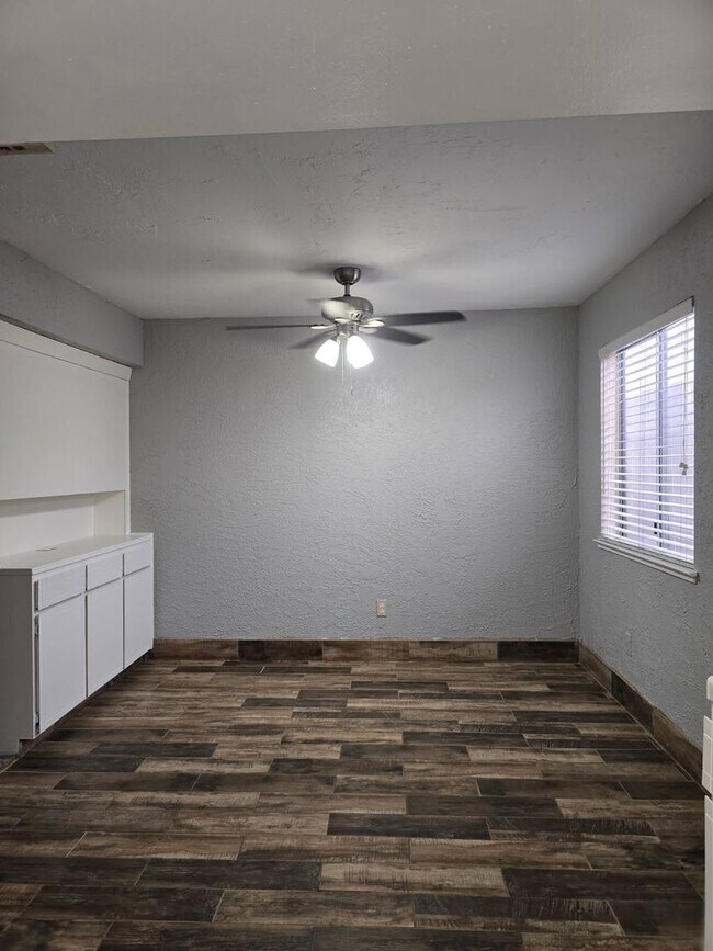 Photo - Spacious 2BD/2BTH with Private 2 Car Garage! (Ground Floor) Unidad 105 (Austin)