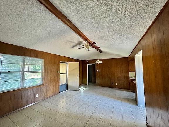 Photo - Nice 3 bedroom 2 bath residence