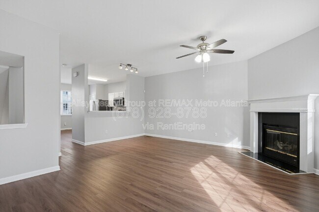 Photo - 648 Providence Pl SW