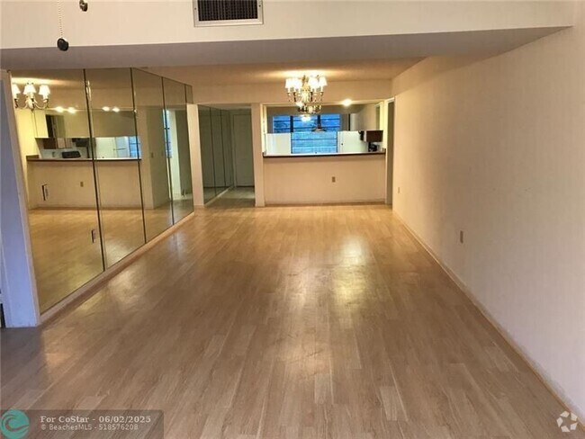 Building Photo - 3520 Whitehall Dr Unit 306 Rental