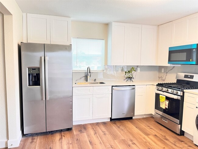 Photo - 4641 Orange Cir S