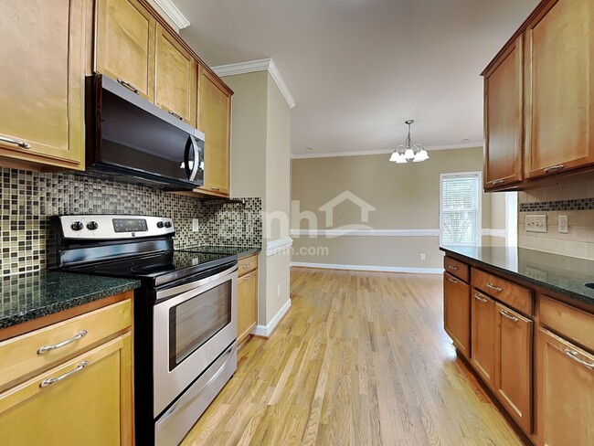 Photo - 7904 Willow Croft Dr