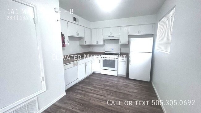 Building Photo - 141 Manzano St NE Unit B