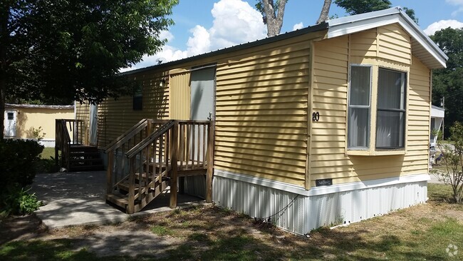 entry doors - 9588 NE Jacksonville Rd Rental