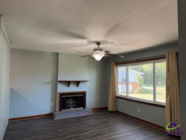 Photo - 106 Eleanor Cir