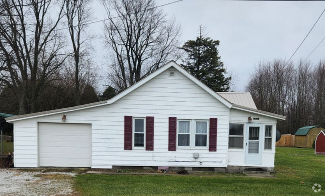 Building Photo - 14061 Defiance Pike Rental