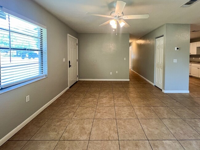 Photo - 2292 - Sugarfoot Oaks Unit B