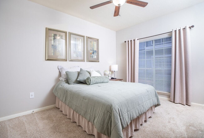 Plaza At River Oaks apartments — community photo