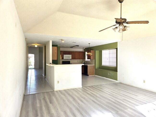 Photo - 17006 Dusty Mill Dr E