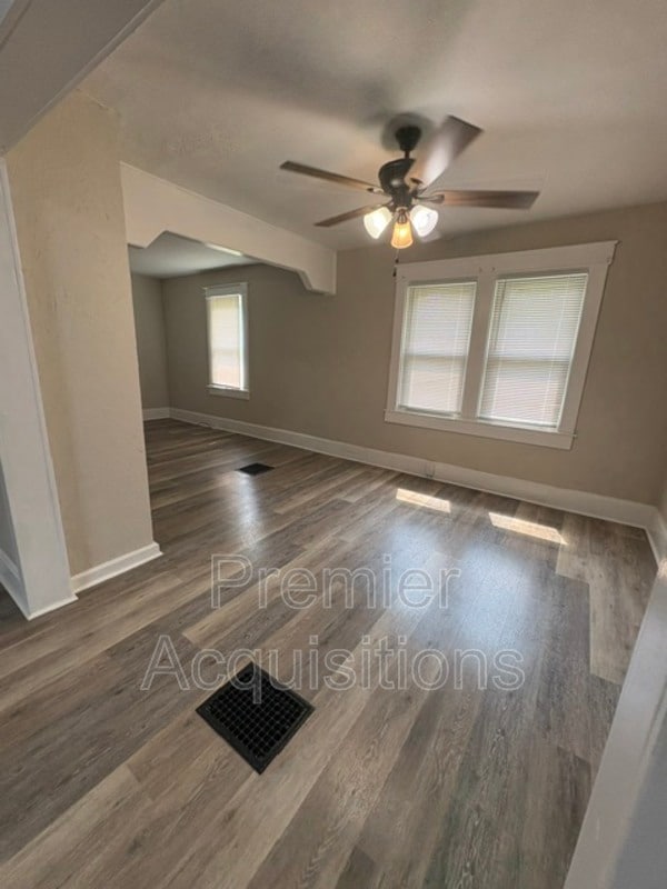Photo - 3318 Fernwood Ave