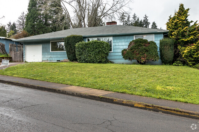 Building Photo - 3-Bedroom, 1-Bath duplex In Eugene South H... Rental