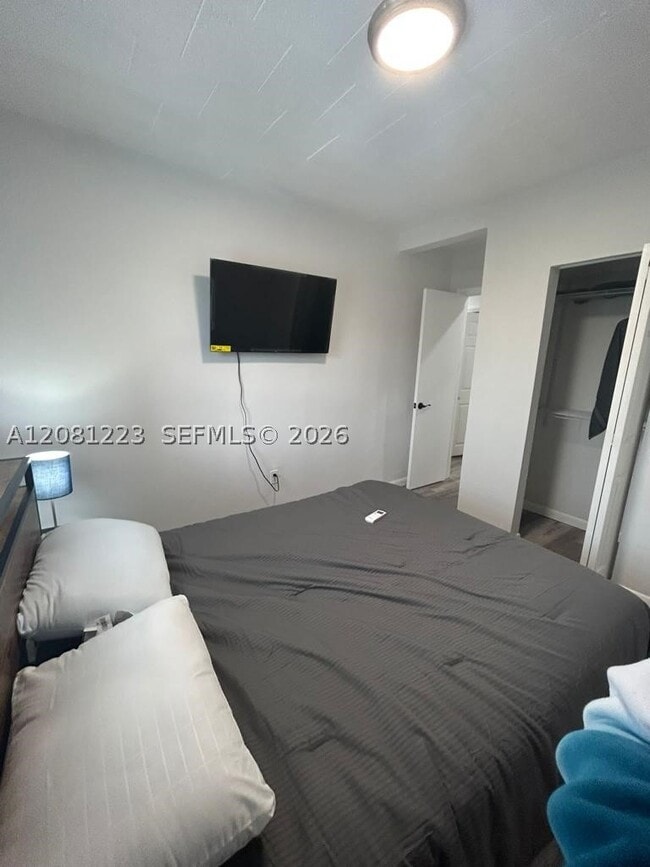 2655 SW 24th Ave Unit 4