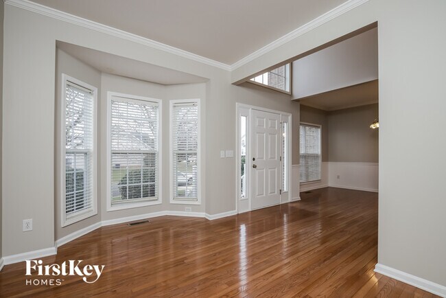 Photo - 2948 Logbridge Rd