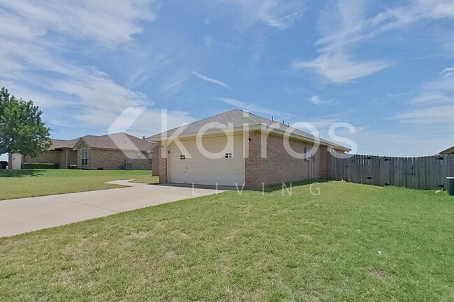 Photo - 404 Ali Dr