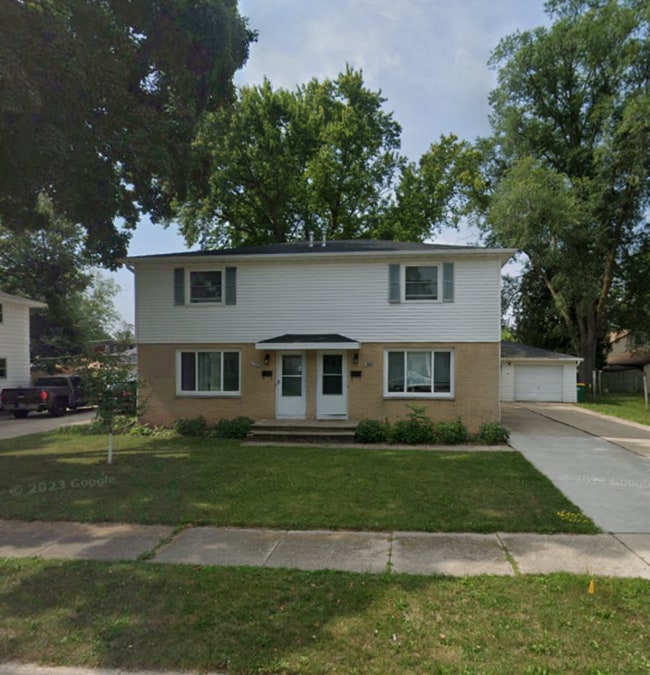 Building Photo - 1540 Charles St Rental