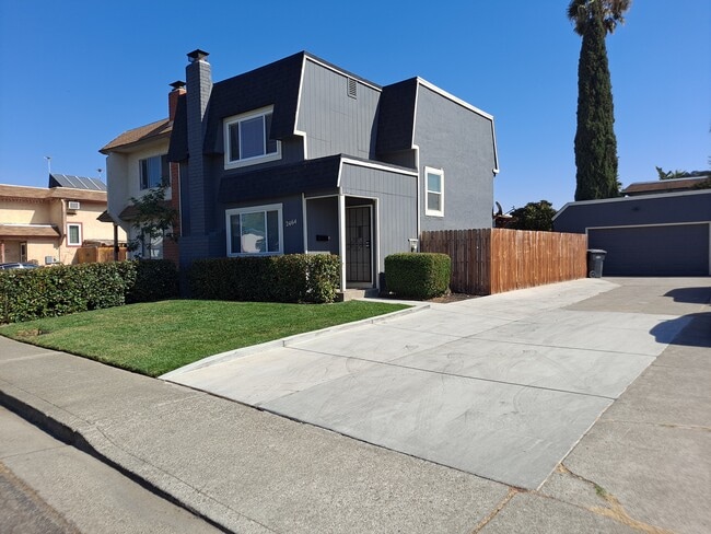 Photo - 2464 Beaufort Dr