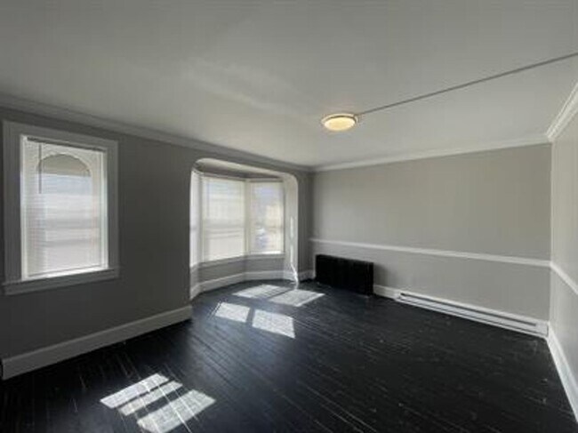 Photo - 631 Roosevelt Ave Unit 2