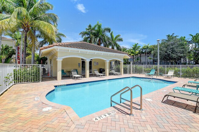 Photo - 525 Bayfront Dr