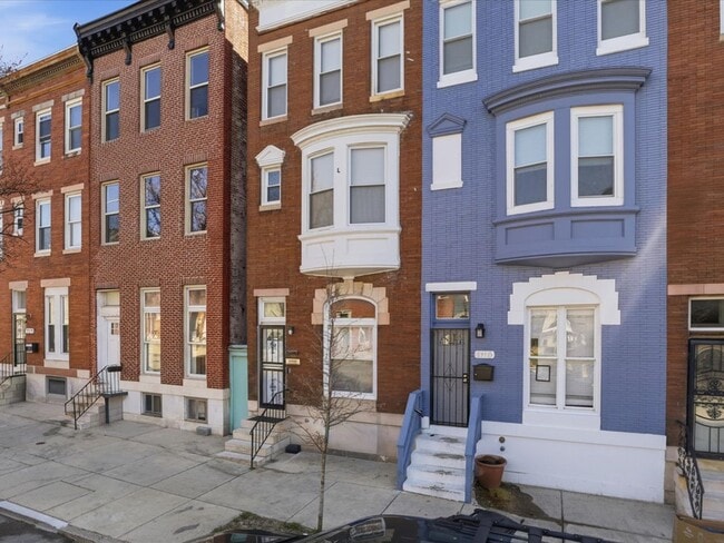 Photo - Charming Spacious Baltimore Rowhome