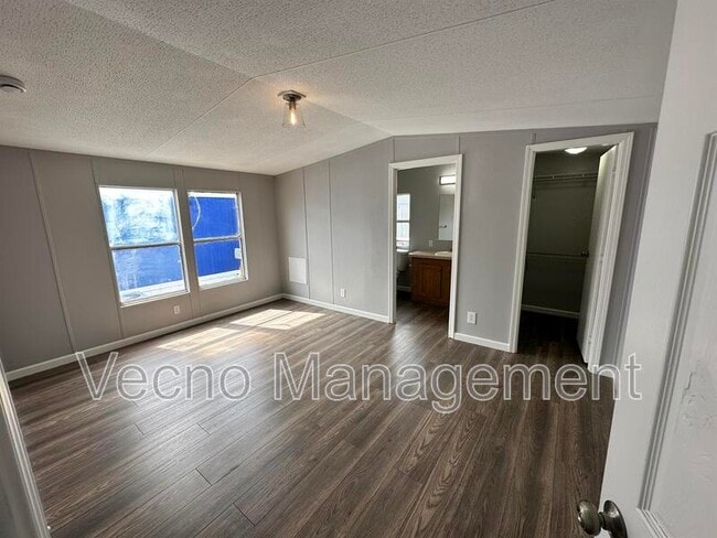 Photo - 13536 Sralla Rd