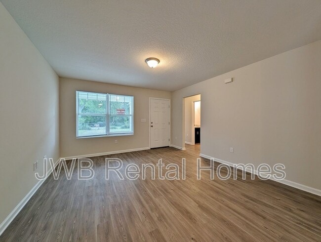 Photo - 1528 W 24th St