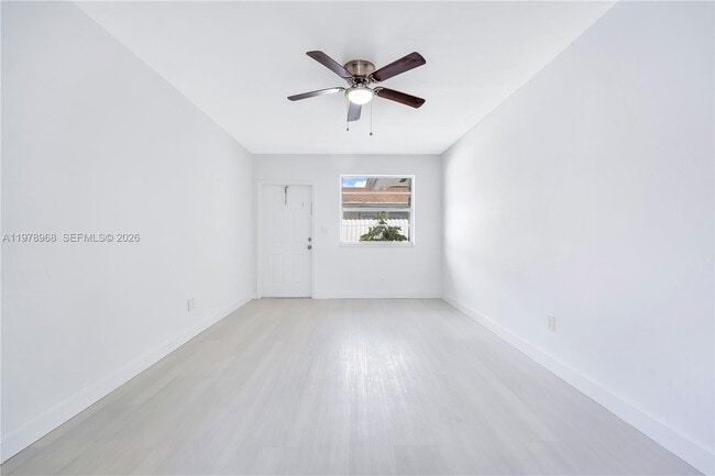 Photo - 15991 NE 18th Pl Unit 3