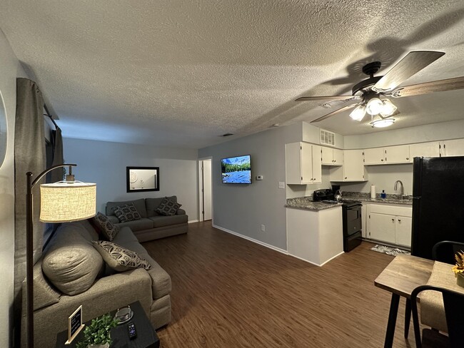 Photo - 3800 Pine St Unit 3 - PW5