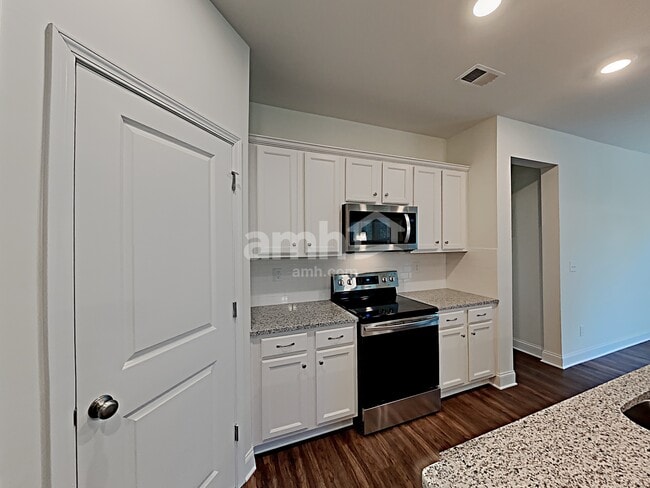 Photo - 5250 Smithbriar Dr