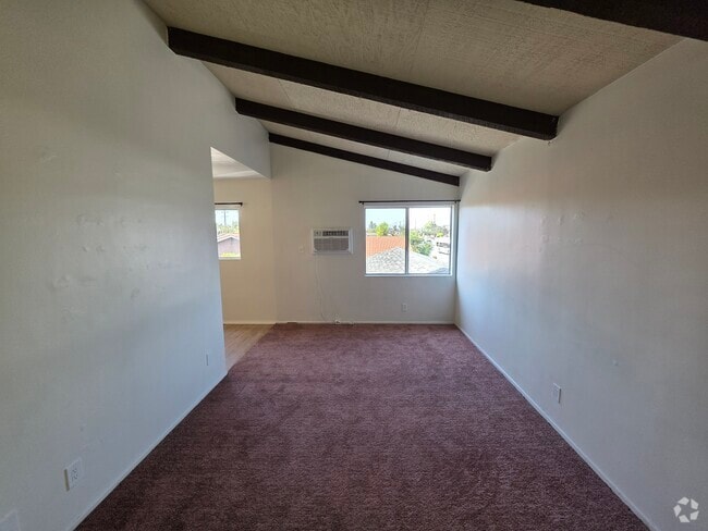 Building Photo - 14745 Woodruff Ave Unit 14745 Rental