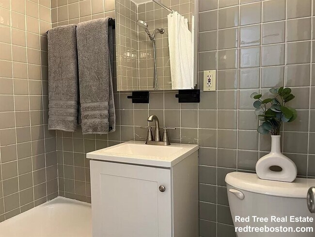 Photo - 4 Commonwealth Ct Unit 1