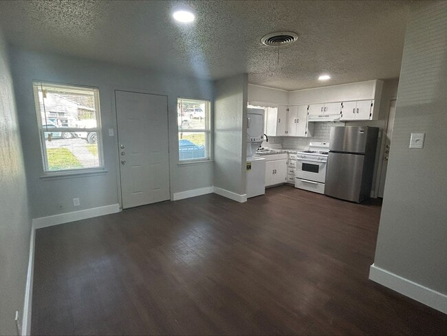 Photo - Denison Properties: Quiet block with Off-S...