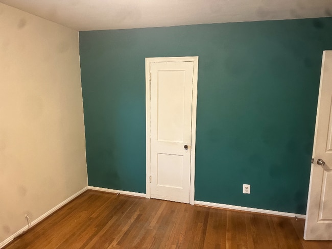 Photo - 920-919 19th St NE Unit 4